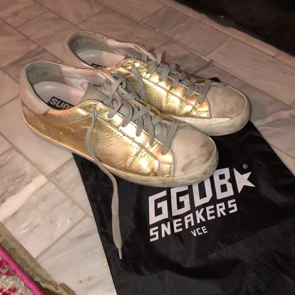 Golden Goose Metallic Gold Low-Top SUPERSTAR Sneakers